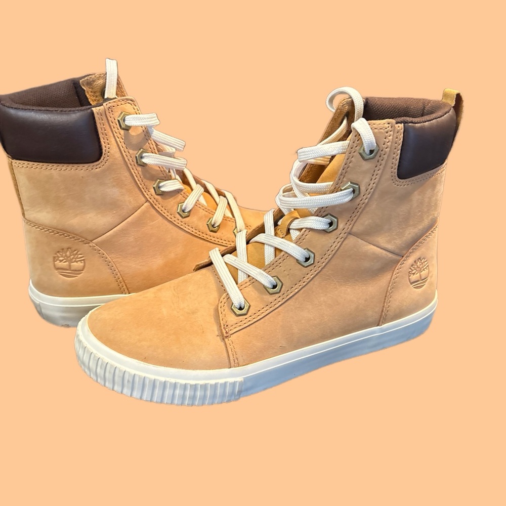 Timberland Light Brown High-Top Boots